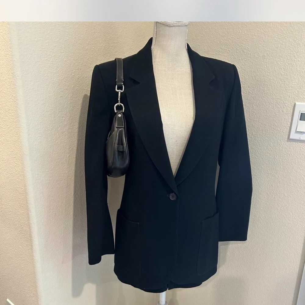 Christian Dior 100% wool blazer. Size 8.